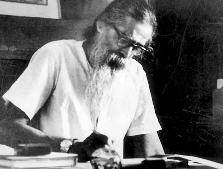 Why are you remembering Golwalkar who strongly opposed the Uniform Civil Code?  Learn