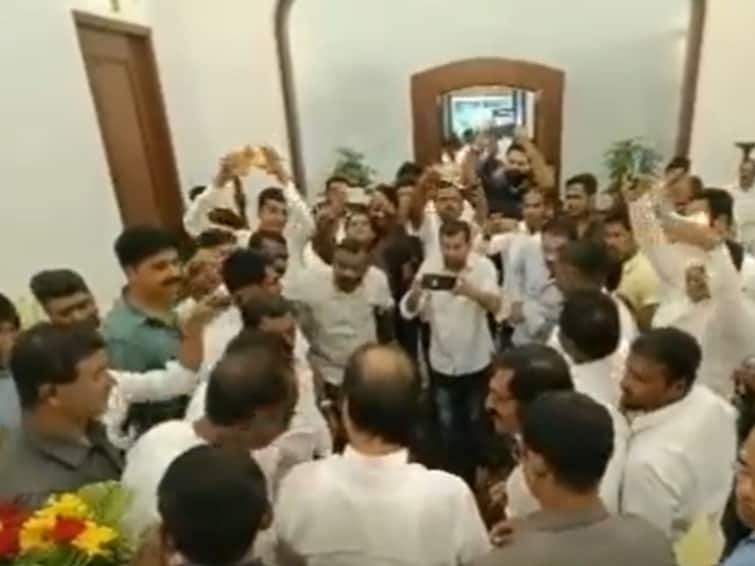 Ajit Pawar's Supporters Meet Him At His Mumbai Residence Ahead Of NCP Leaders' Meet. Watch Ajit Pawar's Supporters Meet Him At His Mumbai Residence Ahead Of NCP Leaders' Meet. Watch