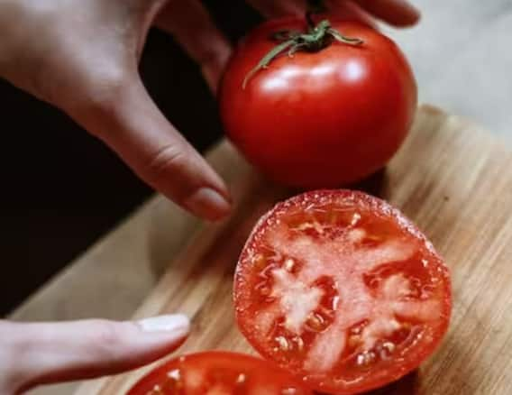 Kidney Stones: Does eating tomatoes really cause kidney stones?  know what is the truth