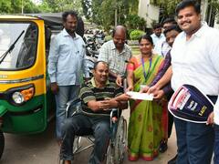 கரூரில் மாற்றுத்திறனாளிக்கு மனு கொடுத்த ஒரே வாரத்தில் தொழில் கடன் - மின் ஆட்டோ வழங்கிய ஆட்சியர்