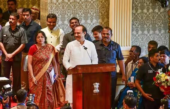 रविवारी न भूतो न भविष्यती शपथविधी महाराष्ट्रासह देशानंही पाहिला. रविवारी अजित पवारांनी उपमुख्यमंत्री पदाची शपथ घेतली आणि शिंदे-फडणवीस सरकारमध्ये सामील झाले. त्यांच्यासोबत राष्ट्रवादीच्या आठ आमदारांनी मंत्रीपदाची शपथ घेतली.