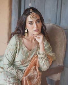 Surbhi Jyoti Glows In A Pastel Ethnic Wear