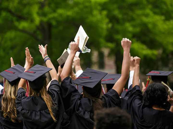 Kolkata University: नो इंग्लिश नो एडमिशन! लोरेटो कॉलेज के इस फैसले से मचा हड़कंप, मांगी माफी Kolkata Loreto college issue Students not studying in English medium will not be given admission Kolkata University: नो इंग्लिश नो एडमिशन! लोरेटो कॉलेज के इस फैसले से मचा हड़कंप, मांगी माफी