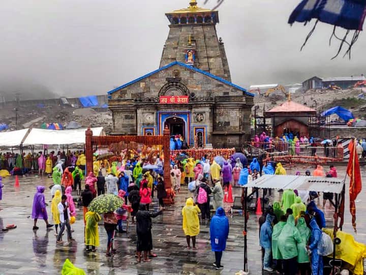 Kedarnath yatra 2023 mobile will be banned in temple BKTC wrote letter to police Kedarnath Dham: केदारनाथ मंदिर में मोबाइल ले जाने पर लगेगा प्रतिबंध, वायरल वीडियो के बाद BKTC ने पुलिस को लिखा पत्र