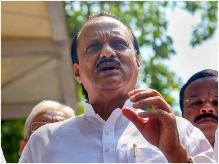 अजित पवार ने 2004 में एनसीपी का मुख्यमंत्री न बन पाने का ठीकरा शरद पवार के सिर पर फोड़ा.