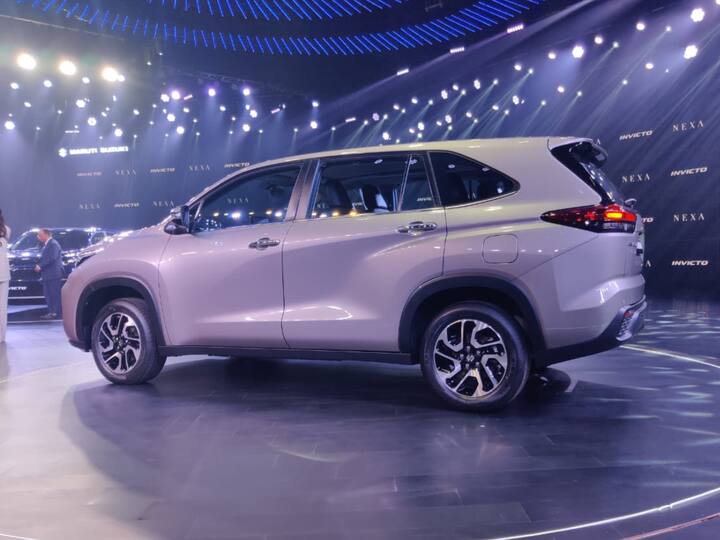 Move to the side and you will see a tweaked alloy wheel design plus no cladding. (Image Source: Somnath Chatterjee)