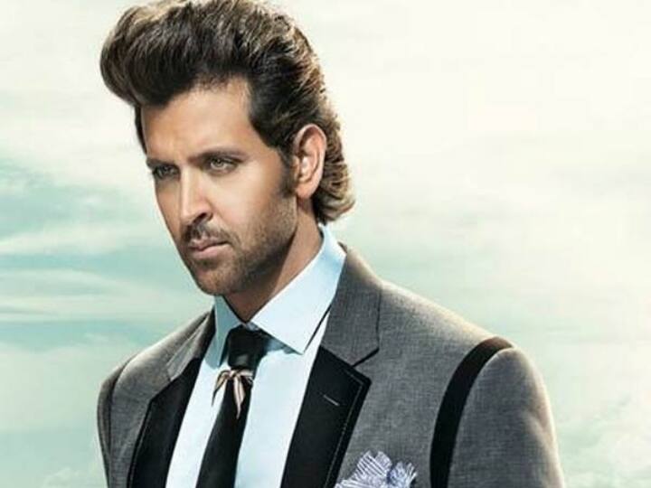 'ग्रीक गॉड' कहे जाने वाले भारतीय एक्टर ऋतिक रोशन टैक्स देने के मामले में भी पीछे नहीं हैं और एक समय तो उन्होंने 80 करोड़ रुपये एडवांस टैक्स के तौर पर दिए थे. रिपोर्ट्स के मुताबिक एक्टर हर साल लगभग 25.5 करोड़ रुपये टैक्स के तौर पर अदा कर रहे हैं.