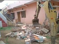 मध्य प्रदेश: सीधी मामले में बीजेपी प्रदेशाध्यक्ष ने बनाई जांच कमेटी, घर पर बुलडोजर चलता देख आरोपी की मां हुईं बेहोश