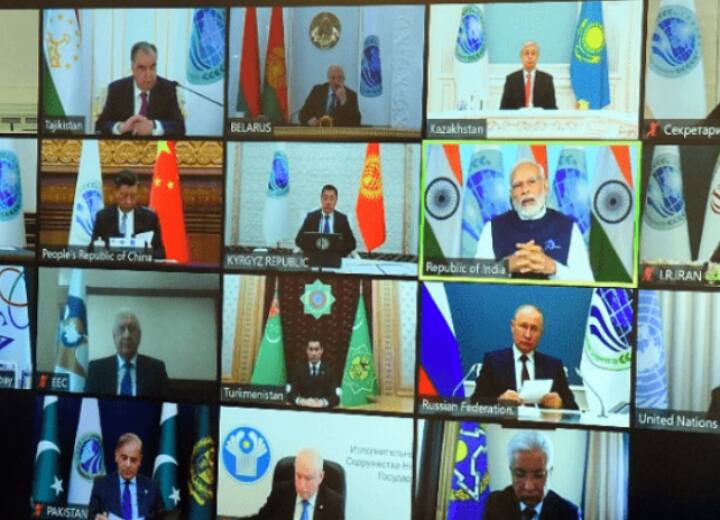 SCO Summit: एससीओ शिखर सम्मेलन में भारत और पाकिस्तान के बीच जबरदस्त नोकझोंक, जानिए किसने क्या कहा India Pakistan spar at SCO summit Shehbaz Sharif PM Modi Kashmir issue know everything SCO Summit: एससीओ शिखर सम्मेलन में भारत और पाकिस्तान के बीच जबरदस्त नोकझोंक, जानिए किसने क्या कहा