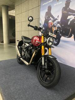 Triumph Speed 400: बाइक राइडिंग के शौकीन हैं, तो ट्राइंफ स्पीड 400 की ये तस्वीरें आपको पसंद आ ही जाएंगी