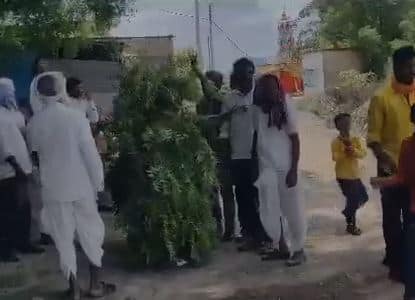 पाऊस पडावा म्हणून महादेवाला साकडं
