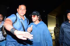 सर्जरी के बाद मुंबई लौटे Shah Rukh Khan, एक्सीडेंट के बाद हालत में सुधार, एयरपोर्ट से पहली तस्वीरें आईं सामने