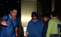 Shah Rukh Khan: আলোর ঝলকানিতে হইহই কাণ্ড, কাকভোরে ‘বাদশাহ’-দর্শন মুম্বইয়ে, অস্ত্রোপচার করিয়ে দেশে ফিরলেন শাহরুখ