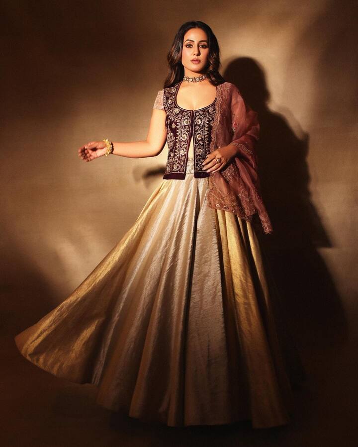 The 'Yeh Rishta Kya Kehlata Hai' actor went for minimal stylistic jewellery pieces