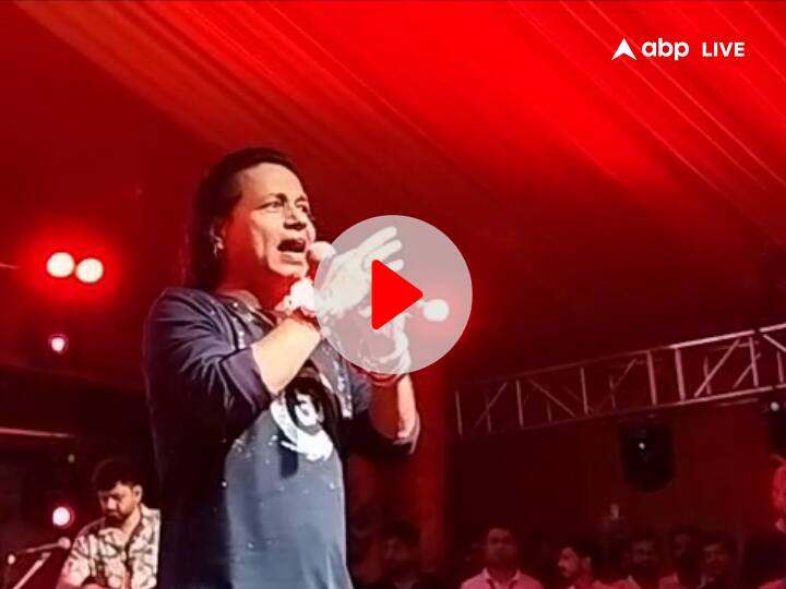 VIDEO: 'मैं तो तेरे प्यार में दीवाना हो गया...', श्रावणी मेले के उद्घाटन पर सुल्तानगंज पहुंचे कैलाश खेर, खूब झूमे भक्त Kailash Kher reached Sultanganj Bhagalpur Bihar at the inauguration of Shravani Mela 2023 ann VIDEO: 'मैं तो तेरे प्यार में दीवाना हो गया...', श्रावणी मेले के उद्घाटन पर सुल्तानगंज पहुंचे कैलाश खेर, खूब झूमे भक्त