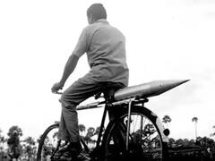 આ તસવીરો તમને કરી દેશે ભાવુક, સાયકલથી લઈને રોકેટ સુધી ચંદ્રયાનની સફર..