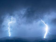 बिहार में वज्रपात का कहर, 8 जिलों में 15 लोगों की हुई मौत, CM नीतीश कुमार ने जताया शोक