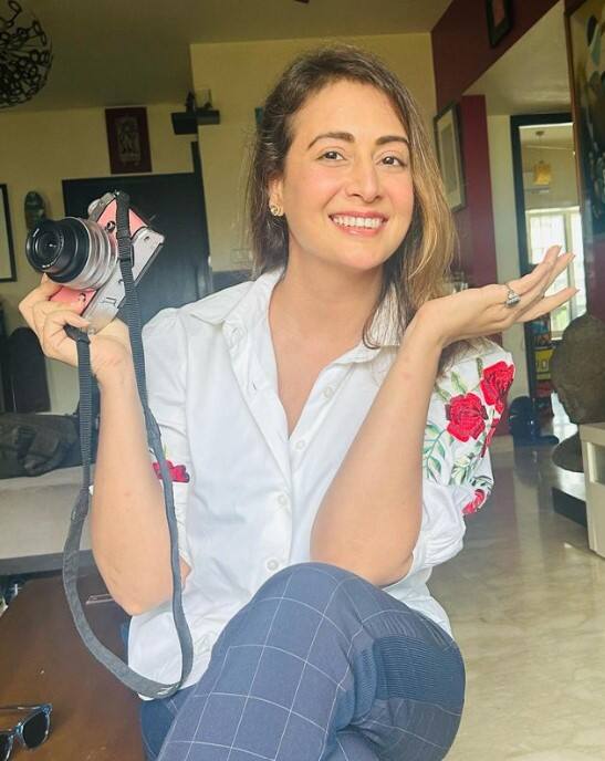 उन्होंने इंडियन एक्सप्रेस को बातचीत में बताया कि एक फिल्म में  रेन डांस कर वह लोगों के निशाने पर आ गई थीं.  वह सीक्वेंस लोगों को पसंद नहीं आया था.