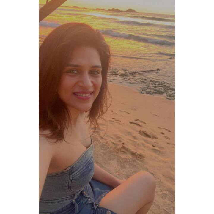 శ్రద్దా ఆరు చిత్ర పరిశ్రమల్లో పనిచేసింది.