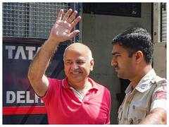 दिल्ली आबकारी नीति मामले में पेश हुए मनीष सिसोदिया, कोर्ट ने सीबीआई को दिया ये निर्देश