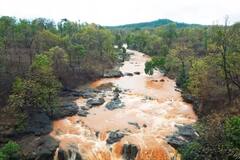 Chimer Pics: પહેલા જ વરસાદે જીવંત થયો ચિમેર ધોધ, તસવીરોમાં જુઓ નયનરમ્ય નજારો........