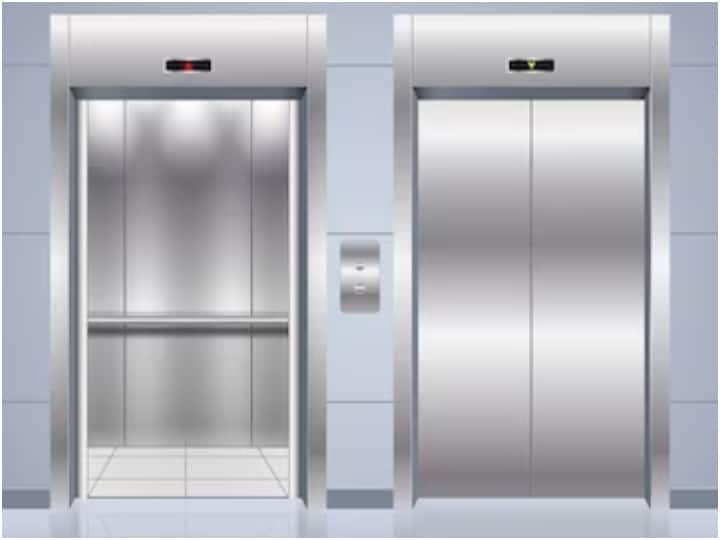 आपको अपने टारगेट के हिसाब से बटन दबाना चाहिए. कॉल बटन को लिफ्ट की करंट पॉजिशन के हिसाब से ऑपरेट नहीं करना चाहिए बल्कि जहां आपको जाना है, उसके हिसाब से बटन दबाना चाहिए.