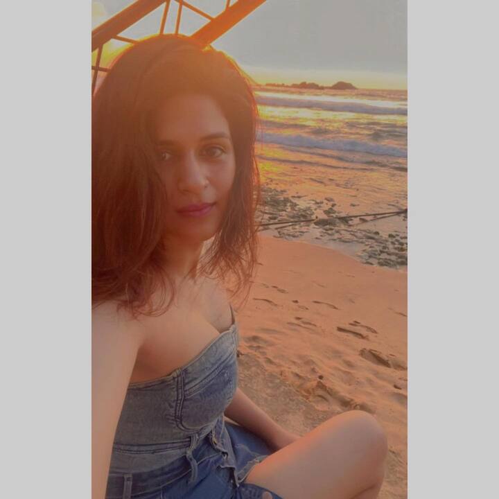 శ్రద్దా దాస్ ముంబై కు చెందిన నటి.