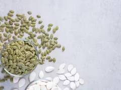 भोपळा आवडत नसेल तर फक्त भोपळ्याच्या बिया खा; आरोग्यासाठी फायदे मिळतील