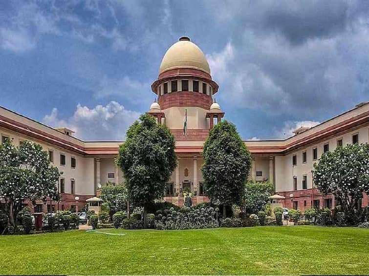 Telangana Kerala High court chief justice recommended by collegium for supreme court Supreme Court: உச்சநீதிமன்றத்திற்கு மேலும் இரண்டு நீதிபதிகளை நியமிக்க பரிந்துரை..கொலிஜியம் எடுத்த அதிரடி முடிவு.!