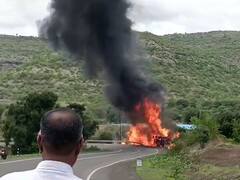 Ahmednagar Accident: इथेनॉलनं भरलेला टँकर पलटी झाला अन्...; पाथर्डीतील माणिकदौंडी घाटामध्ये बर्निंग टँकरचा थरार