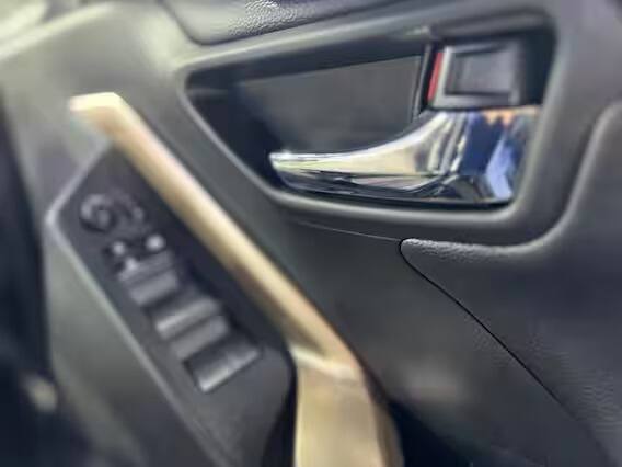 যদিও এতে থাকা বৈদ্যুতিক মোটরটি 4000 rpm-এ 83.73 kW শক্তি এবং 206 Nm এর টর্ক জেনারেট করে, যা এই গাড়িটিকে মোট 137 kW আউটপুট দিতে সক্ষম।