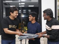 Maamannan Celebration : ஜூனியர் அதிவீரனுக்கு படக்குழு சார்பாக பரிசு வழங்கிய உதயநிதி ஸ்டாலின்!