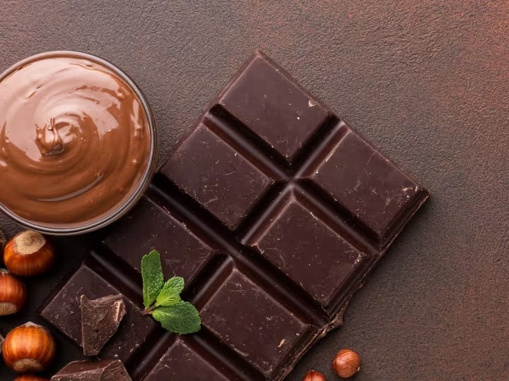 history of coco chocolate now check the thousands years of chocolate history lifestyle news Chocolate History : जगातील पहिलं चॉकलेट 'या' प्रदेशातून आलं; जाणून घ्या, चॉकलेटचा हजारो वर्षांचा इतिहास