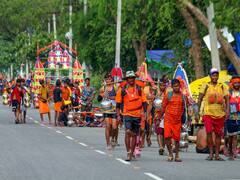 In Pics: सवान में श्रक्तों का दिखा उत्साह, गंगाजल लेने के लिए उमड़ी कांवड़ियों की भीड़, देखें- हरिद्वार, प्रयागराज की तस्वीरें