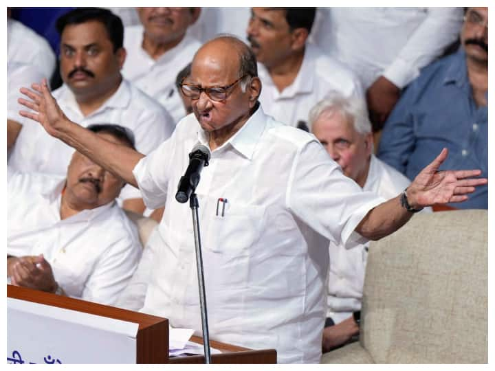 Sharad Pawar will attend the national executive meeting in Delhi, posters put up in support