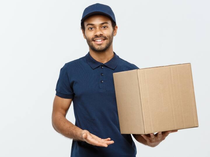 man accidentally orders condoms to home address people funny comment on twitter viral Viral News: शख्स ने गलती से घर के पते पर ऑर्डर कर दिया कंडोम, ट्विटर पर लोगों ने किए फनी कमेंट