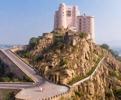 ਇਹ ਹੈ ਭਾਰਤ ਦੇ 5 ਅਨੋਖੇ ਹੋਟਲ, ਜੋ ਦਿੰਦੇ ਨੇ ਬਿਲਕੁਲ ਵਿਦੇਸ਼ ਵਾਲੀ ਫੀਲਿੰਗ