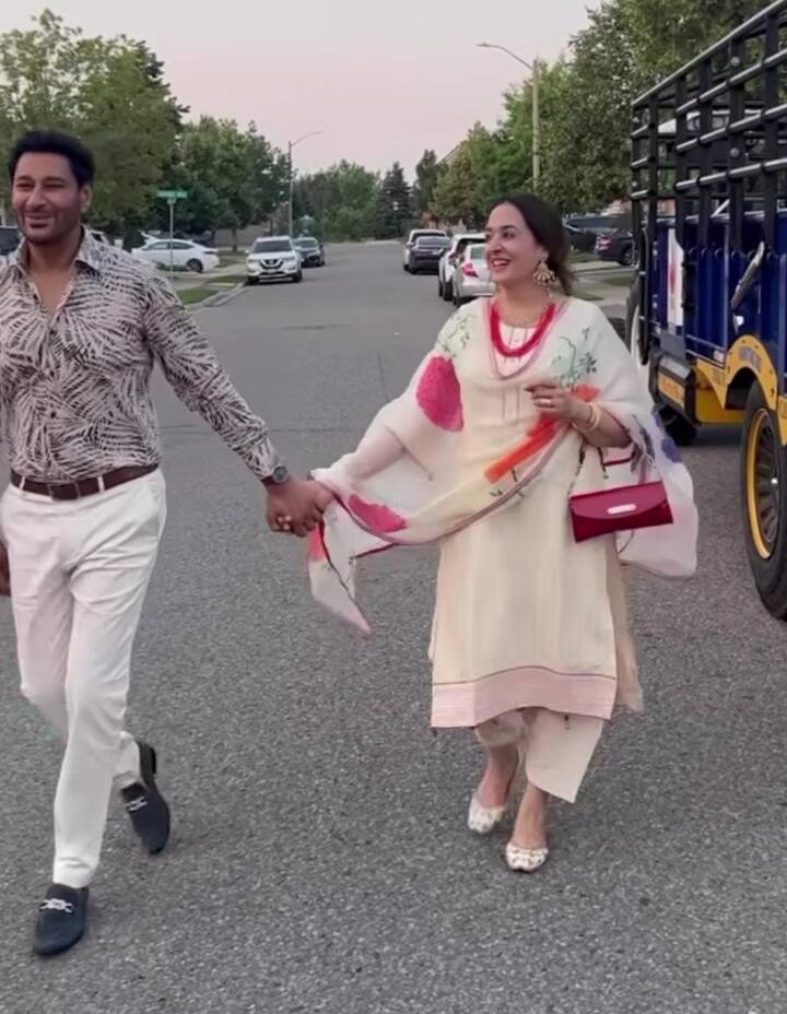 ਹਰਭਜਨ ਮਾਨ ਪੰਜਾਬੀ ਇੰਡਸਟਰੀ ਦੇ ਟੌਪ ਗਾਇਕ ਰਹੇ ਹਨ। ਉਹ ਤਕਰੀਬਨ 30 ਸਾਲਾਂ ਤੋਂ ਪੰਜਾਬੀ ਇੰਡਸਟਰੀ 'ਤੇ ਰਾਜ ਕਰ ਰਹੇ ਹਨ। ਉਨ੍ਹਾਂ ਨੇ ਆਪਣੇ ਕਰੀਅਰ 'ਚ ਕਈ ਸਾਰੇ ਜ਼ਬਰਦਸਤ ਗਾਣੇ ਤੇ ਐਲਬਮਾਂ ਇੰਡਸਟਰੀ ਨੂੰ ਦਿੱਤੀਆਂ ਹਨ।