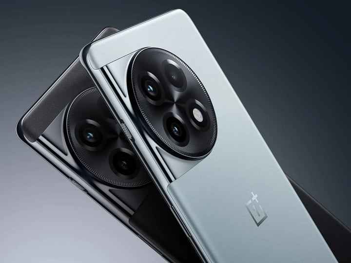 OnePlus 11R: आपके इस बजट में यू कहें कि यह स्मार्टफोन पैसा वसूल है. फ्लिपकार्ट पर OnePlus 11R 5G (Galactic Silver, 128 GB)(8 GB RAM) की कीमत फिलहाल 38,700 रुपये है. इसमें 6.7 इंच डिस्प्ले, 50MP रीयर कैमरा, 5000 mAh बैटरी है. फोन का परफॉर्मेंस बेहद शानदार है.