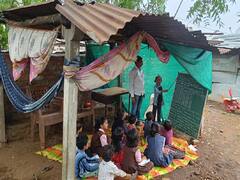 जिल्हा प्रशासनाचे दुर्लक्ष... चक्क गुरांच्या गोठ्यात भरते जिल्हा परिषदेची शाळा