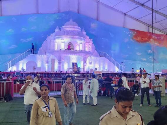In Pics: दिल्ली में आज से शुरू हुई बागेश्वर सरकार की हनुमंत कथा, 11000 महिलाओं ने निकाली कलश यात्रा, देखें तस्वीरें In Pics: दिल्ली में आज से शुरू हुई बागेश्वर सरकार की हनुमंत कथा, 11000 महिलाओं ने निकाली कलश यात्रा, देखें तस्वीरें