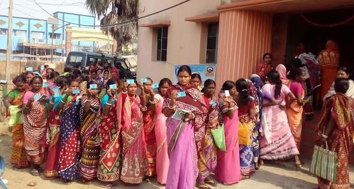 রাজ্য ও ভিনরাজ্যসহ ১৫০০ নির্ধারিত হাসপাতালে পরিষেবার সুবিধা পাওয়া যাবে স্বাস্থ্যসাথী কার্ডে। সকল জটিল রোগের বিনামূল্যে চিকিৎসা।