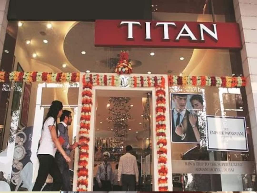 Titan shares rally 3 percent to fresh record high know all details Titan: ఇది టైటన్‌ టైమ్‌ - బిజినెస్‌ అప్‌డేట్‌తో షేర్ల కొత్త రికార్డ్‌