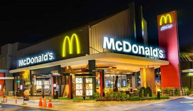 McDonald: આ જાણીતી મલ્ટીનેશનલ ફૂડ ચેઇન હવે મેન્યુમાં નહીં સામેલ કરે ટામેટા, જણાવ્યું આ કારણ