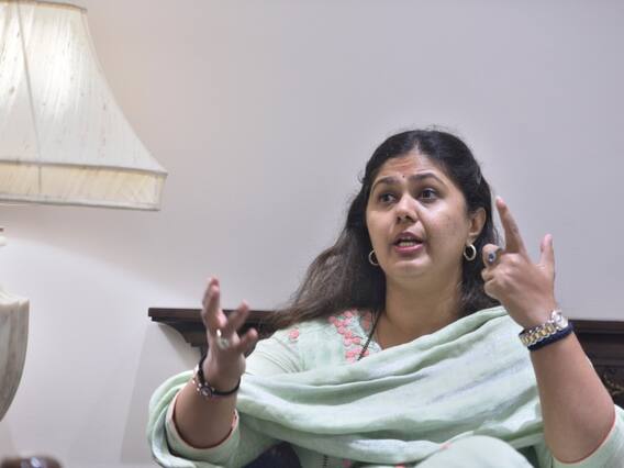 क्या बीजेपी छोड़ कांग्रेस में शामिल होंगी पंकजा मुंडे? साफ कर दिया रुख, नाराजगी पर देवेंद्र फडणवीस ने भी दी प्रतिक्रया