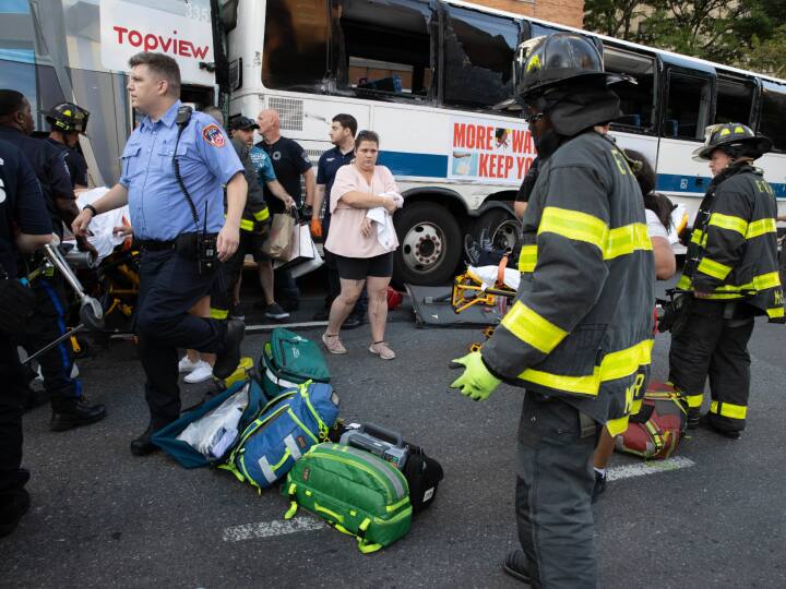 New York Bus accident 80 people injured know latest updates न्यूयॉर्क में दो बसों में जोरदार टक्कर, हादसे में 80 लोग घायल, जानिए ताजा अपडेट