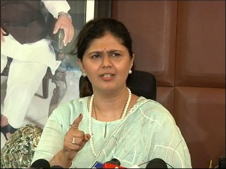 Pankaja Munde Press Conference Pankaja dismisses news regarding joining Congress her break from politics Pankaja Munde PC : मला ब्रेक हवाय, दोन महिने सुट्टी घेत आहे : पंकजा मुंडे