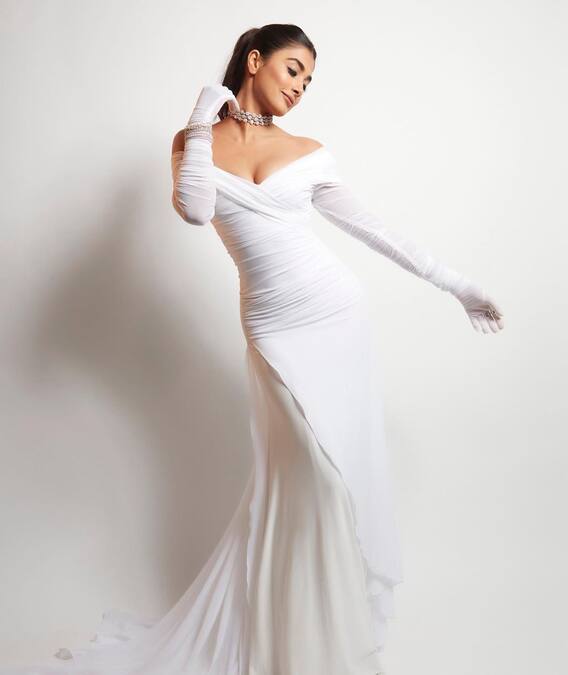 Pooja Hegde: Stunning look of Pooja Hegde in white dress, see stunning pictures