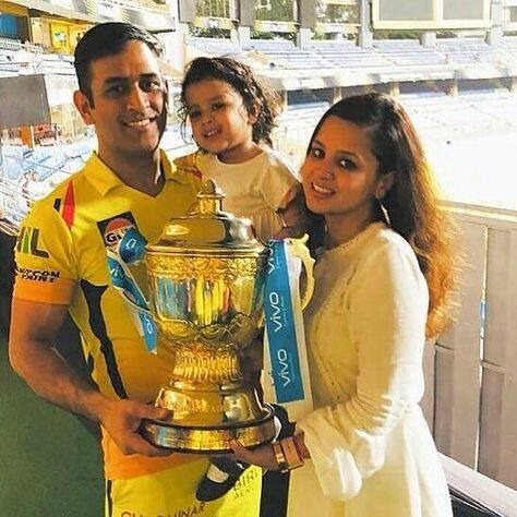 MS Dhoni: Captain cool MS Dhoni is celebrating his 42nd birthday, know the interesting love story of the cricketer on his birthday