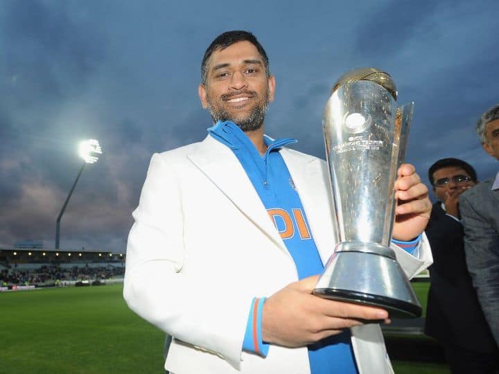 MS Dhoni Birthday: खिताब जीतने के मामले में नहीं है धोनी का कोई मुकाबला, इतनी ट्रॉफी कर चुके हैं फतह